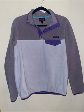 Patagonia Two-Tone Lavender and Light Purple Snap Pullover